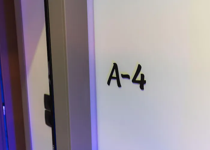 Δ17 Suites & Apartments