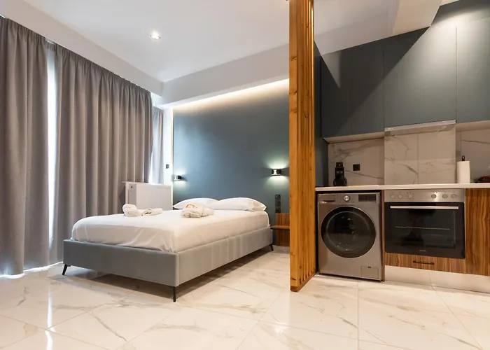 Δ17 Suites & Apartments