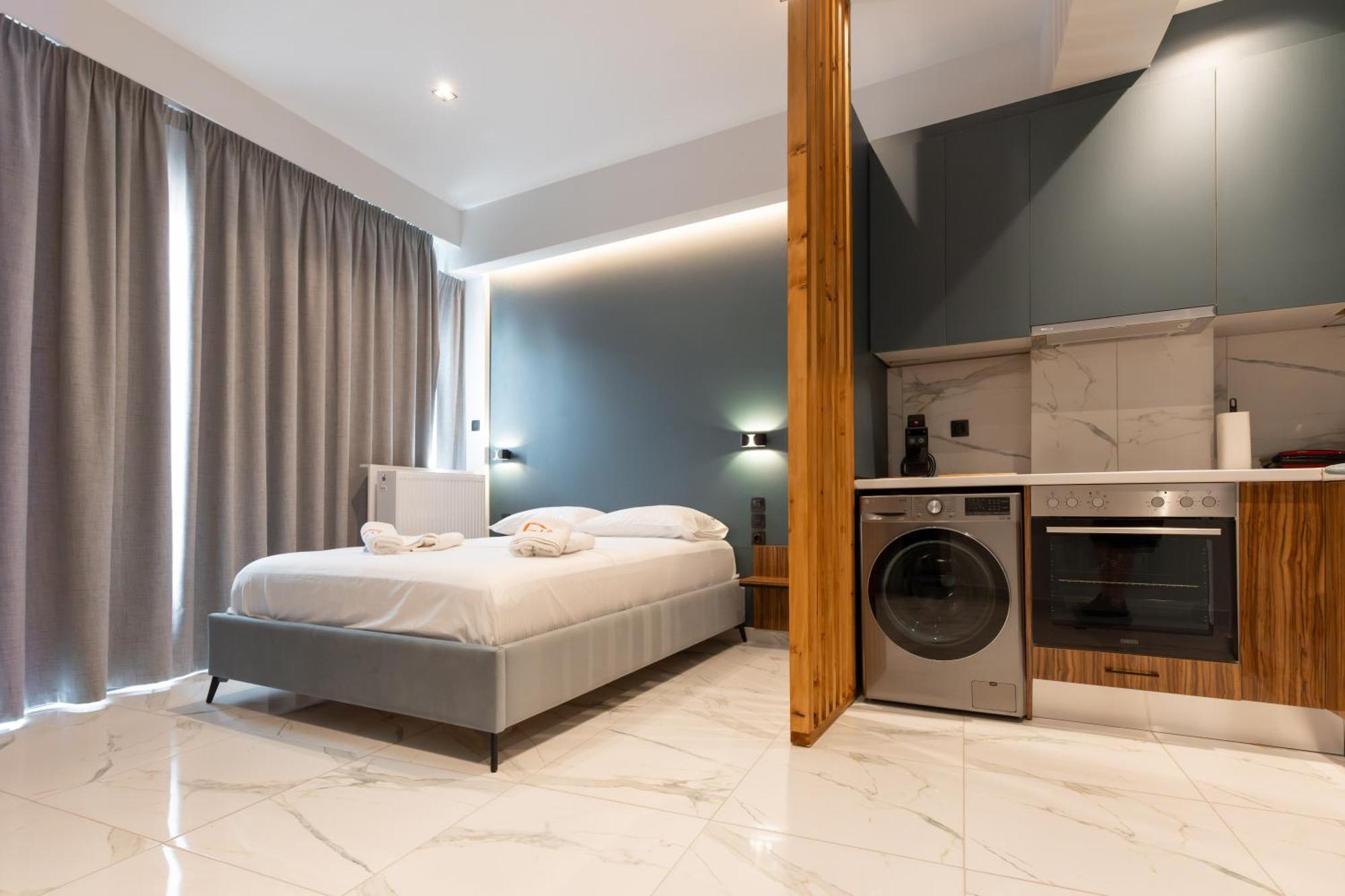 δ17 & Apartment Larissa